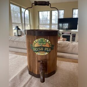 Home Decor Wooden Bucket/Keg with Metal Irish Pub Sign and Trim.☘️